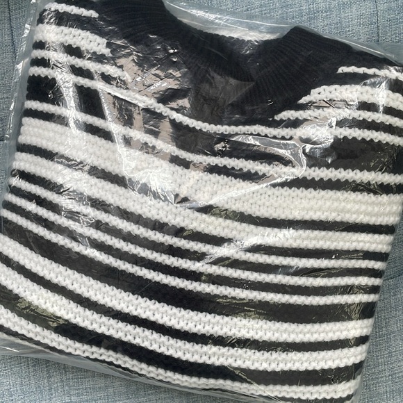 Cozy Knitted Crew Neck Sweater - Picture 15 of 15